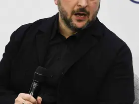Zelenskiy: "Bize iki aylık bir ateşkes verin, seçimlere gideriz"
