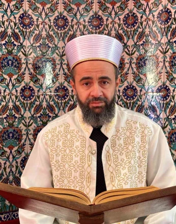 45 yaşındaki din görevlisi 8 ayda hafız oldu 