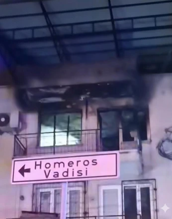 Alevlerin sardığı evden acı haber: Baba öldü, oğlu entübe