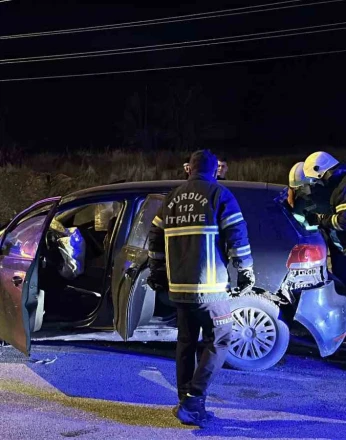 Alkollü sürücü ortalığı savaş alanına çevirdi: 2 yaralı