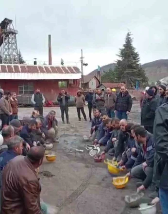 Amasya’da maden işçileri maaşlarını alamadıkları gerekçesiyle iş durdurma kararı aldı 