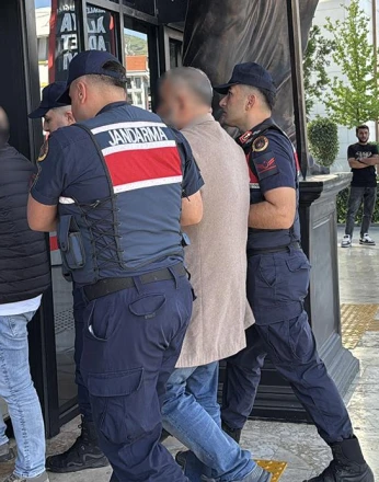 Antalya’da sahte pasaportla 24 milyon liralık arsa vurgunu: 6 gözaltı