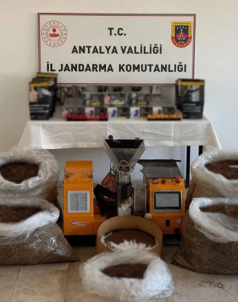 Antalya’da kaçak tütün operasyonunda 280 kilo kıyılmış tütün ele geçirildi
