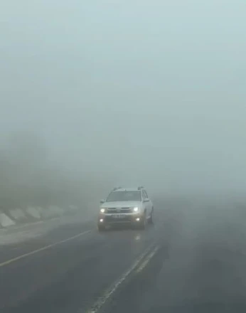 Ardahan’da yoğun sis ulaşımı aksattı 