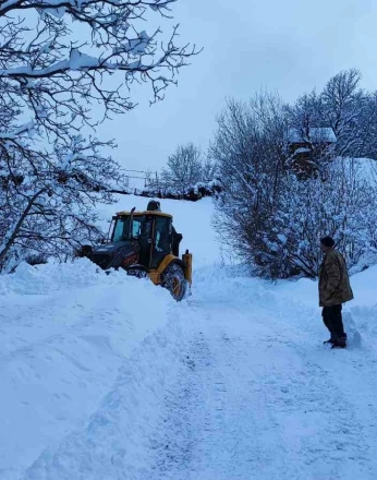 Artvin’de 80 köy yolu ulaşıma kapandı 