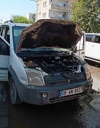 Batman’da park halindeki araçta yangın