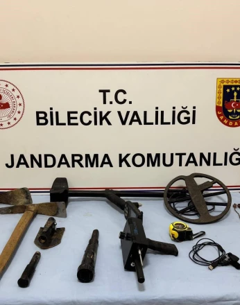 Bilecik’te define operasyonu: 3 şüpheli suçüstü yakalandı