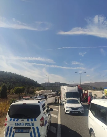 Bilecik’te zincirleme kaza: 3 yaralı