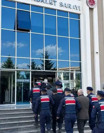 Bilişim dolandırıcılığına 2 ilde operasyon: 7 tutuklama