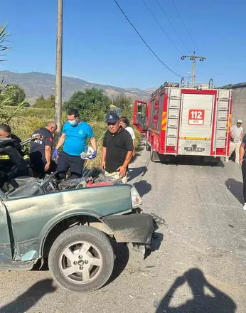 Bozdoğan’da otomobil, kamyonla çarpıştı: 1 yaralı
