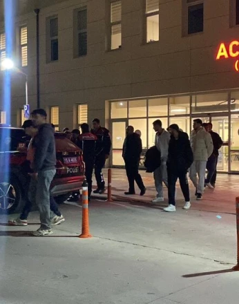 Burdur'da yaklaşık 50 öğrenci zehirlenme şüphesiyle hastanelik oldu