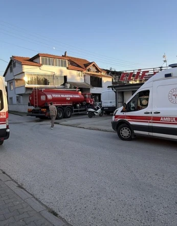 Düzce’de yangında dumandan etkilenen 5 kişi hastaneye kaldırıldı