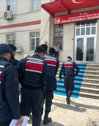 Edirne’de göçmen kaçakçılığı operasyonu: 3 tutuklama