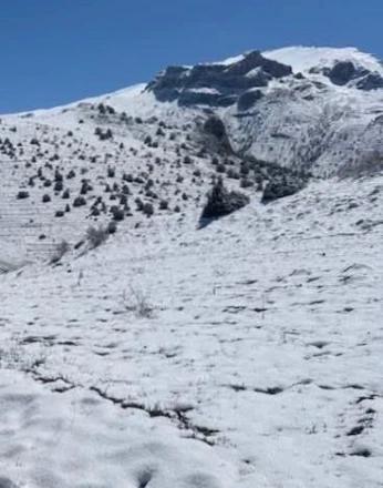 Halkapınar'da nisan ayında kar sürprizi