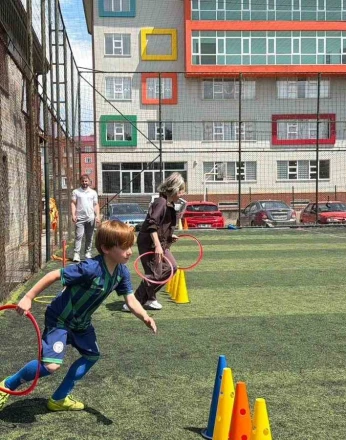 Hopa’da Anneler Günü yeşil sahada kutlandı 