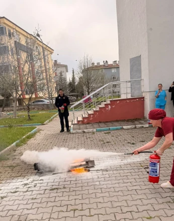 Huzurevinde yangın tatbikatı