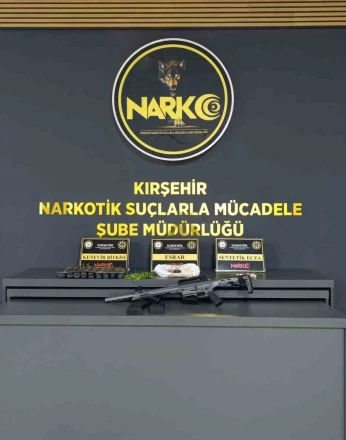 İkamete operasyon: Uyuşturucu ve silah ele geçirildi