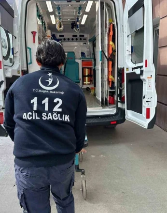 İki grup arasındaki bıçaklı kavgada 3 kişi yaralandı