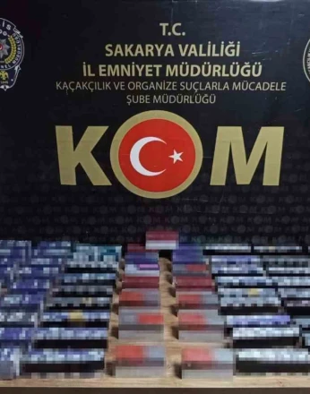 İstanbul’dan getirdikleri 16 bin elektronik sigarayla Sakarya’da yakalandılar
