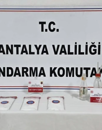 Jandarma uyuşturucu operasyonunda 1 kilo 210 gram uyuşturucu madde ele geçirildi