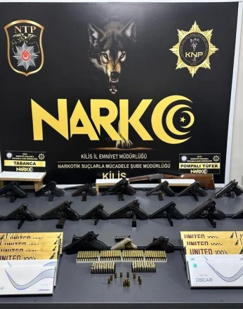 Kilis'te tır ve evlerde silah ile kaçak sigara ele geçirildi: 1 tutuklama