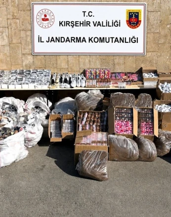Kırşehir’de tırda 12.5 TL’lik gümrük kaçağı eşya ele geçirildi