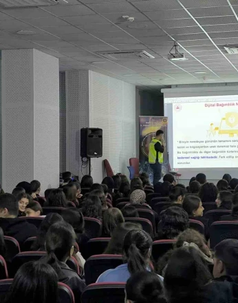 Mardin’de jandarmadan öğrencilere siber farkındalık eğitimi