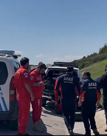 "Otoyola 5 yaşında çocuk bırakıldı" ihbarı ekipleri alarma geçirdi