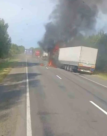 Rusya-Belarus sınırında tırlara dron saldırısı: Türk tırcılar dehşet anlarını kaydetti