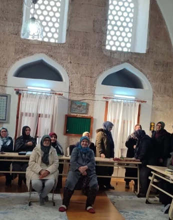 Sokollu Camii Kur’an Kursu kursiyerlerine AEP eğitimi 