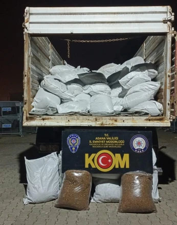 Tırdan 4 ton kaçak tütün ele geçirildi