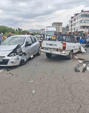 Trabzon’da zincirleme trafik kazası: 8 yaralı