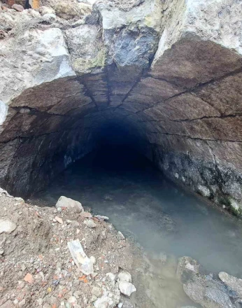Türkiye’de bir örneği daha yok; Trabzon’da Roma dönemine ait su kanalı ortaya çıktı 