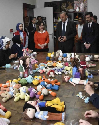 Üniversite öğrencilerinden gönül köprüsü: "Ekrandan İlmeğe, Kalpten Kardeşe" dayanışması 