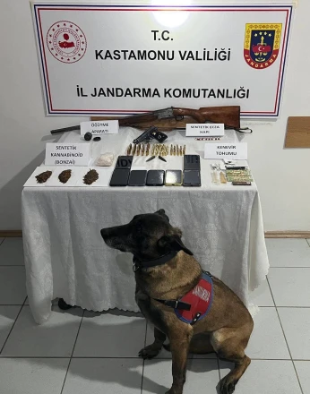 Uyuşturucu operasyonunda 8 kişi gözaltın a alındı