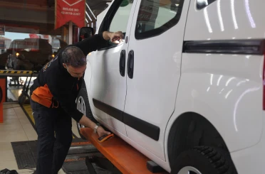 11 değişik parçayla toplanan otomobil pes dedirtti