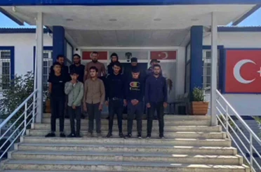 12 göçmeni 27 bin TL’ye taşırken yakalanan insan taciri tutuklandı 