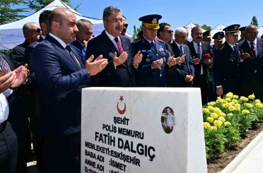15 Temmuz Şehidi Fatih Dalgıç kabri başında dualarla anıldı 