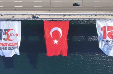 15 Temmuz’un 10’uncu yılı anısına Çanakkale Köprüsü’nde Türk bayrağı dalgalandırıldı 