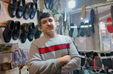 16 yaşında dükkanı devraldı, 3 buçuk metrekarede dede mesleğini sürdürüyor 