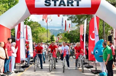 19 Mayıs ruhuyla umuda pedal çevirdiler 