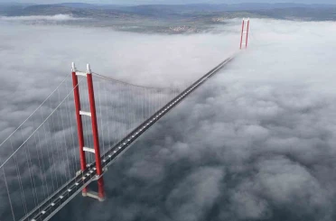 1915 Çanakkale Köprüsü sisler içinde mest etti 