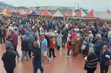 2. Çınarcık Hamsi Festivali’nde 4 ton balık ikram edildi 