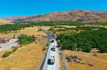 20 kilometrelik grup yolunda asfalt çalışmaları sürüyor