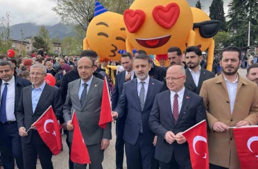 23 Nisan korteji renkli görüntülere sahne oldu 