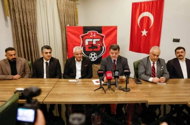 24Erzincanspor yönetimi iftarda basınla buluştu 