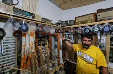 25 yıldır antika biriktirerek geçmişin izlerini günümüze taşıyor 