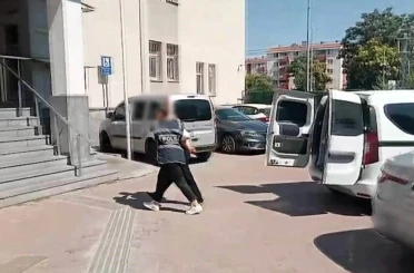 28 yıl kesinleşmiş cezası olan firari polisten kaçamadı 