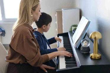 3 buçuk yaşında piyano çalmaya başladı, 8 yaşında satrançta 3 şampiyonluk yaşadı 