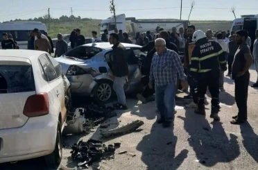 3 otomobil çarpıştı: 7 yaralı